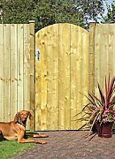Arched Feather Edge Gate